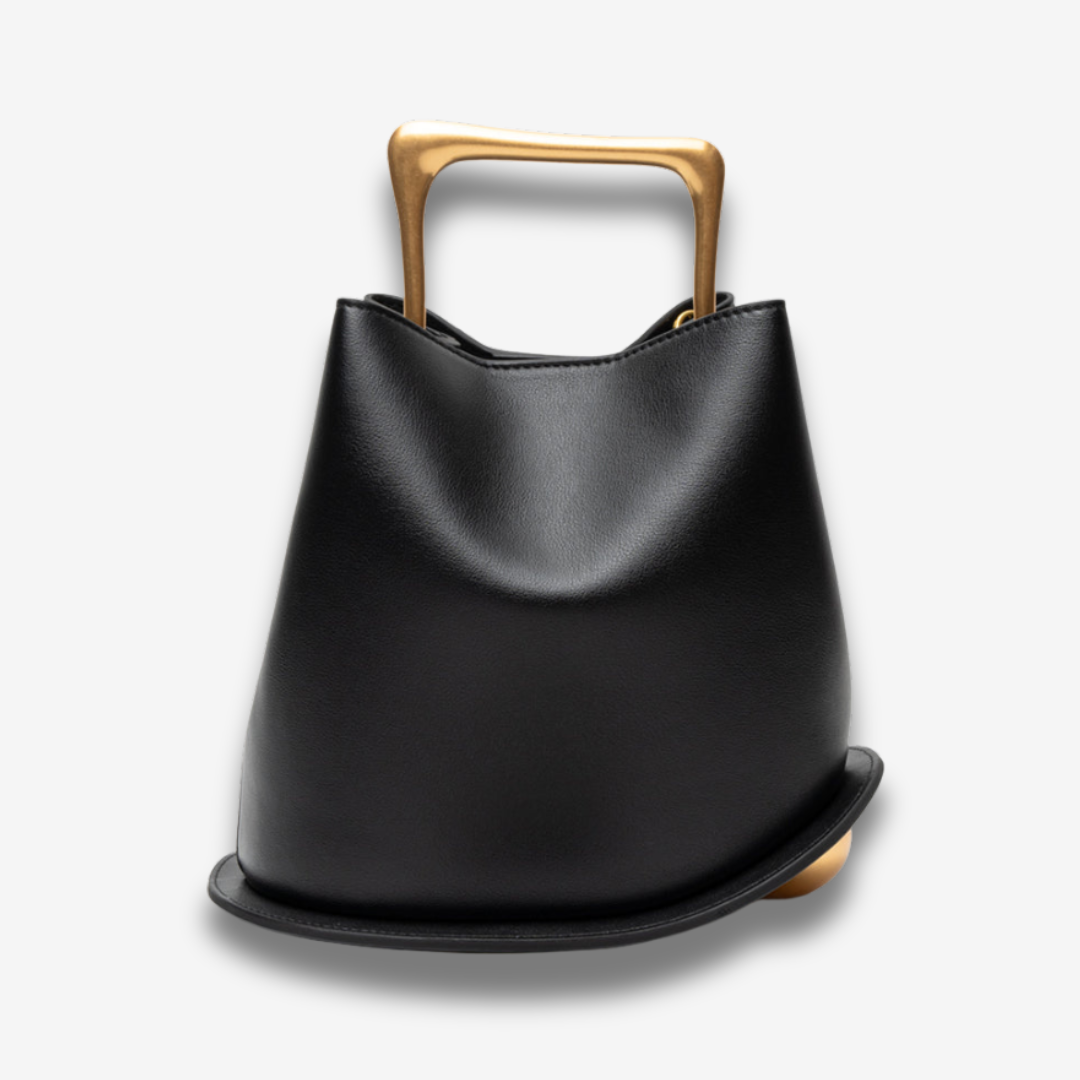 Jinja | Skulpturale Ledertasche mit Metallgriff