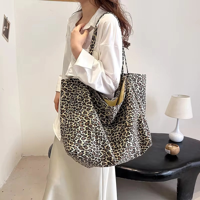 Sydney | Bunte Tote Tasche mit Blumenprint