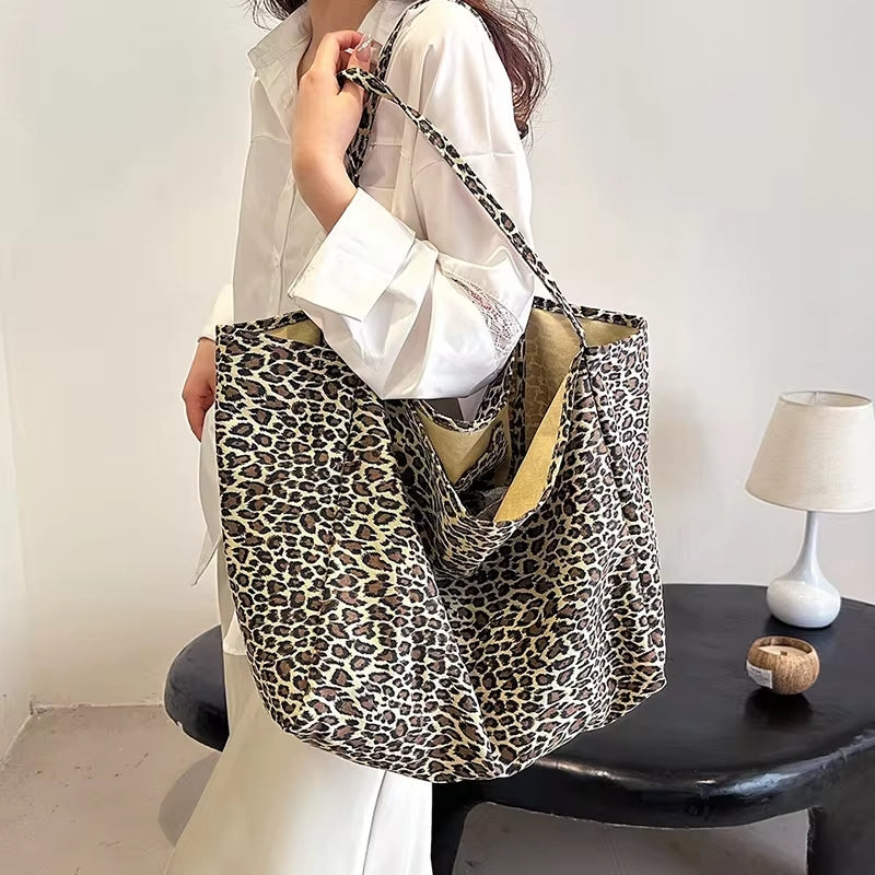 Sydney | Bunte Tote Tasche mit Blumenprint