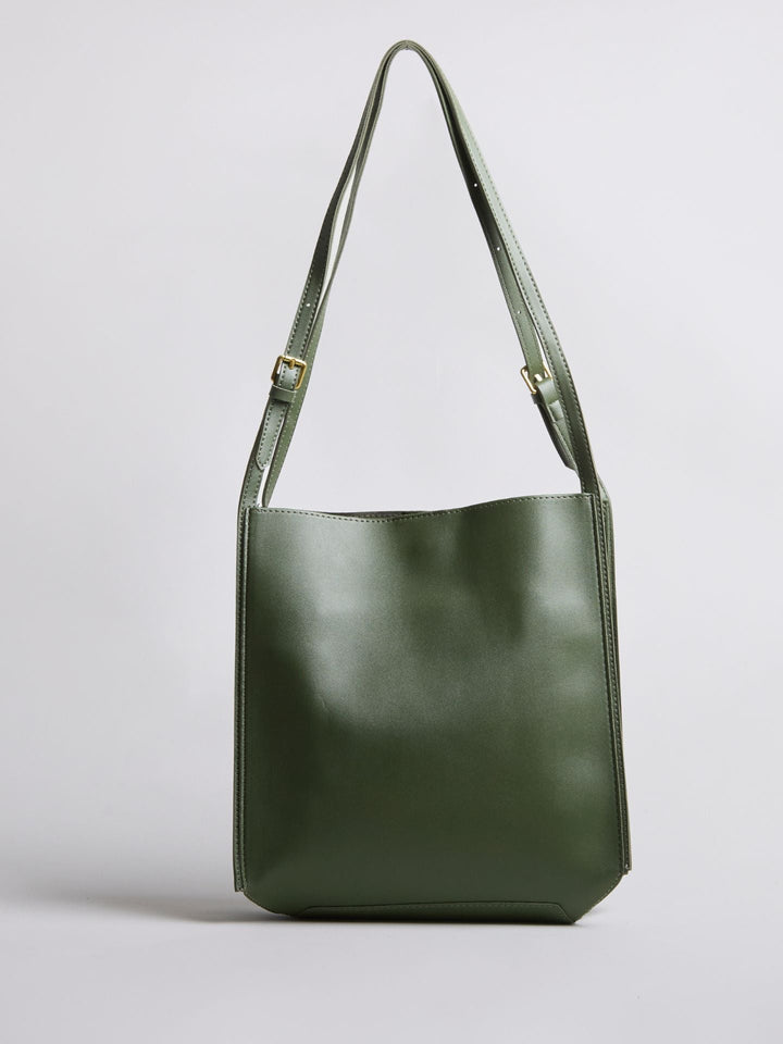Goma | Halbmond-Schultertasche aus veganem Leder