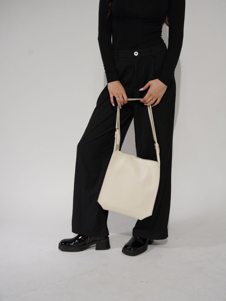 Goma | Halbmond-Schultertasche aus veganem Leder