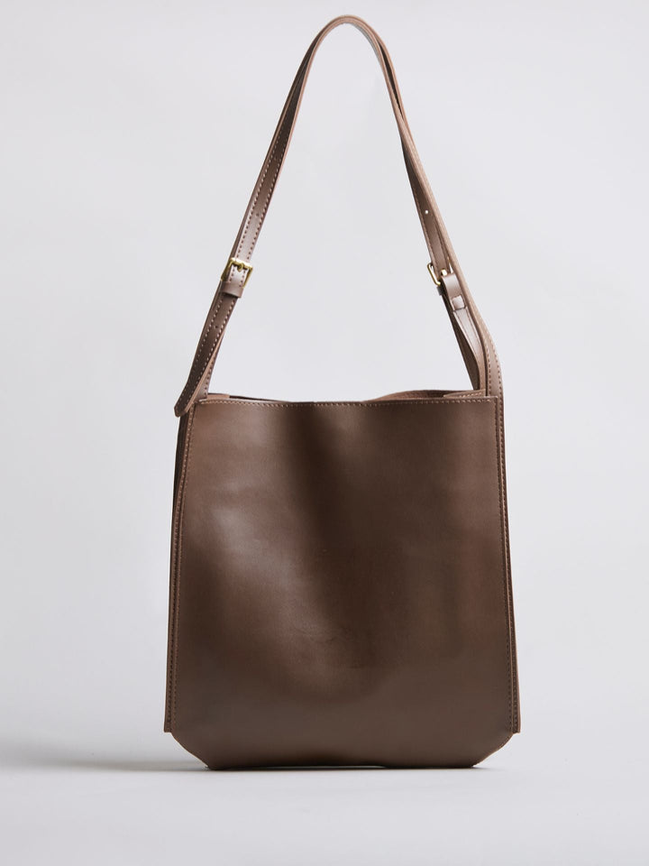 Goma | Halbmond-Schultertasche aus veganem Leder