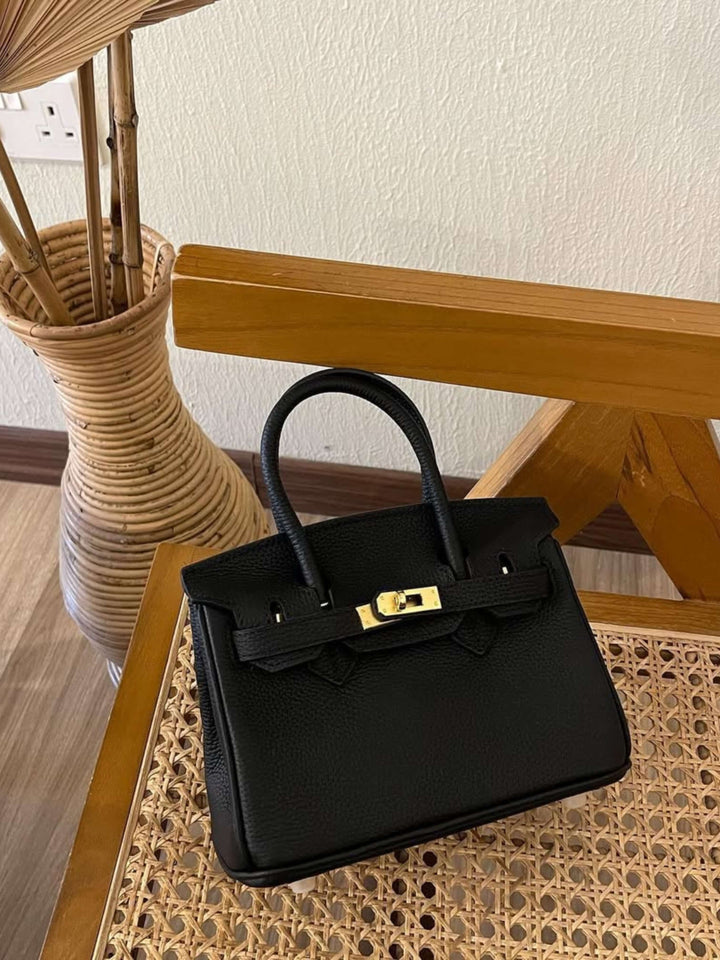 Kaunas | Strukturierte Power‑Handtasche in Leder