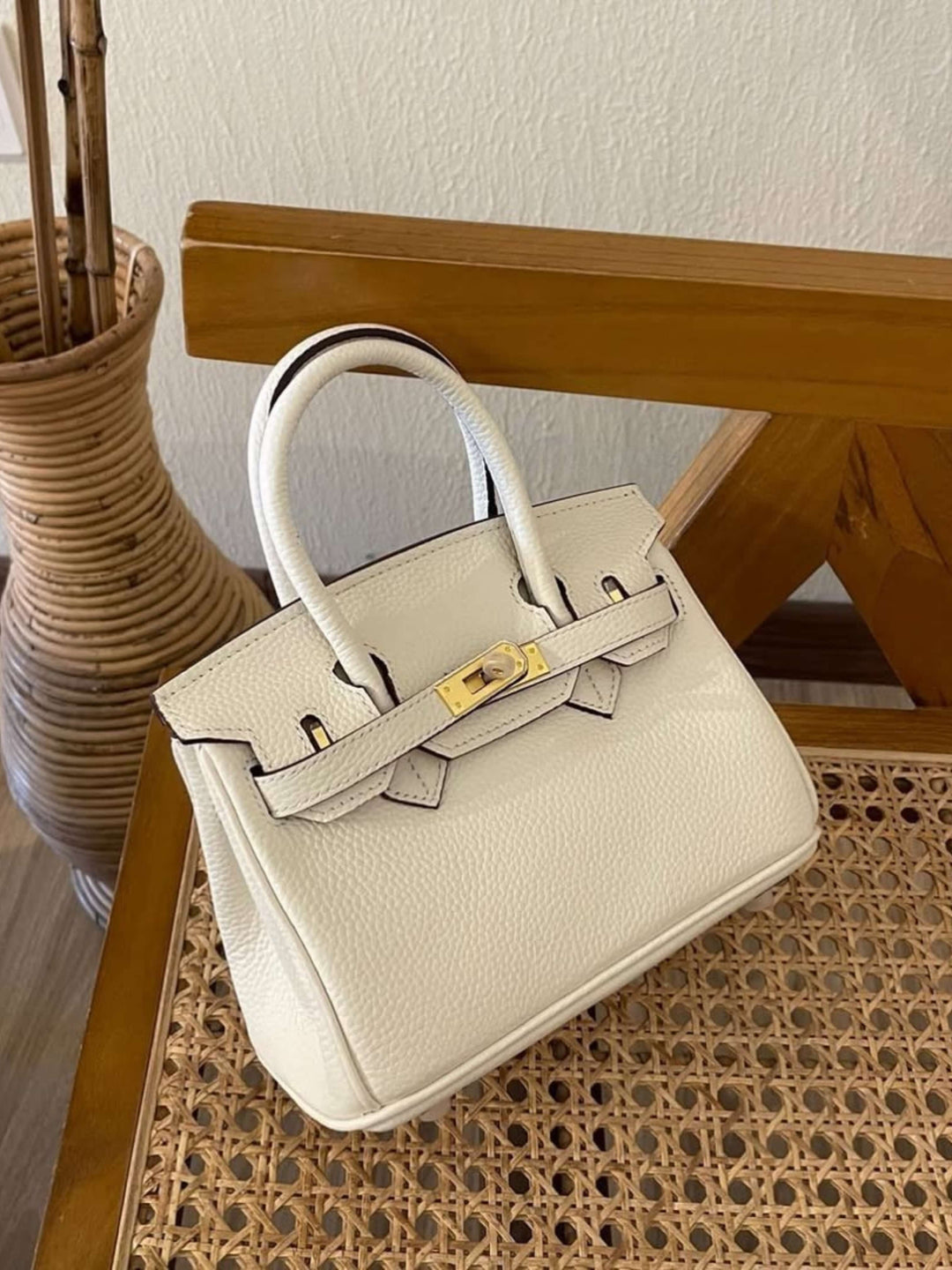 Kaunas | Strukturierte Power‑Handtasche in Leder