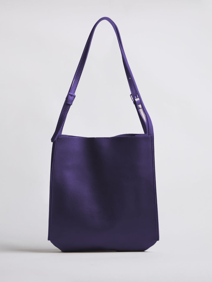 Goma | Halbmond-Schultertasche aus veganem Leder
