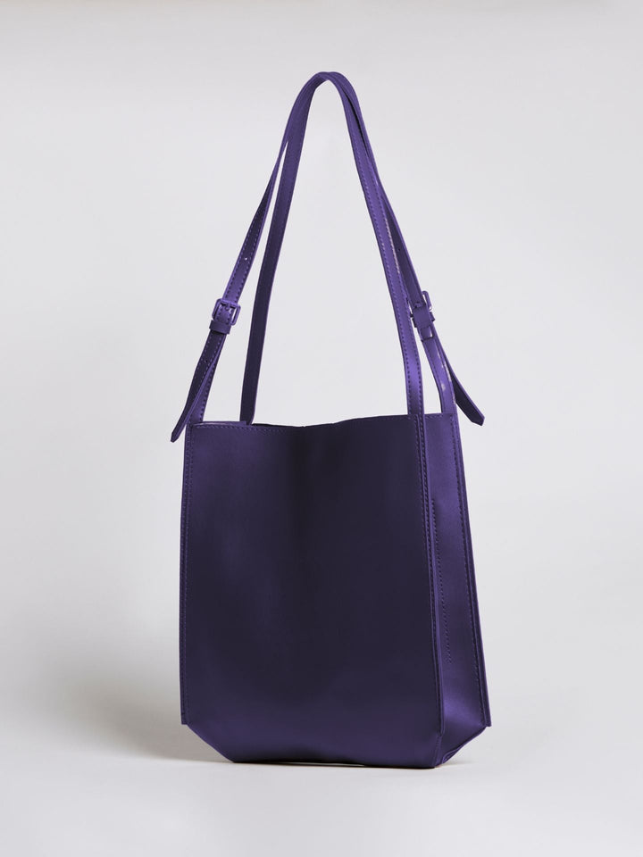 Goma | Halbmond-Schultertasche aus veganem Leder