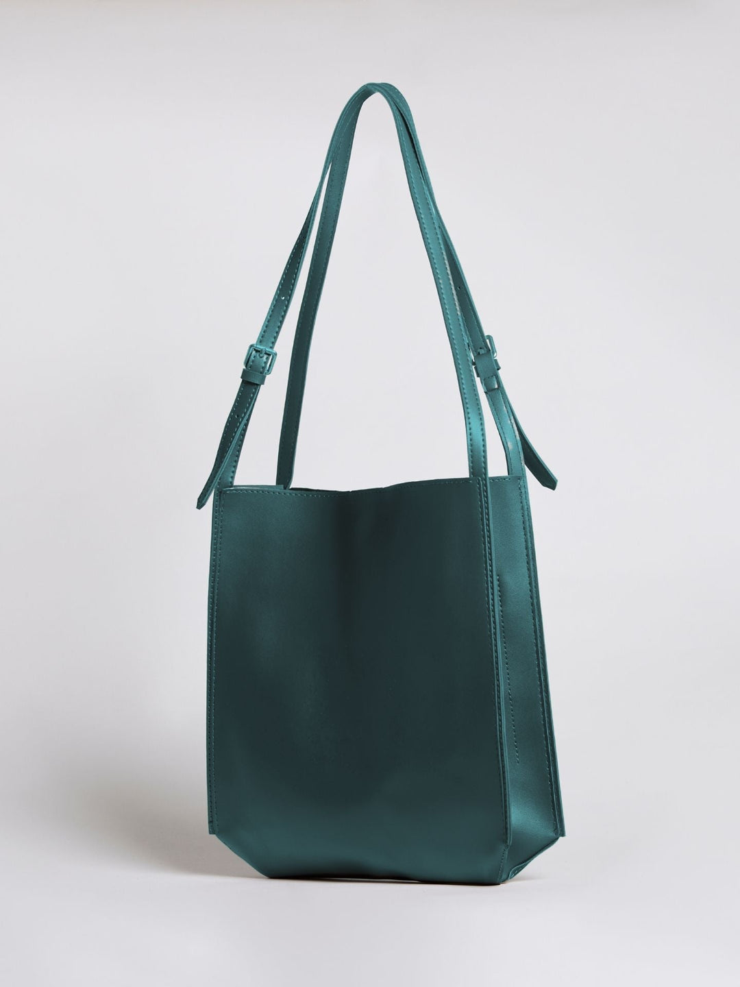 Goma | Halbmond-Schultertasche aus veganem Leder
