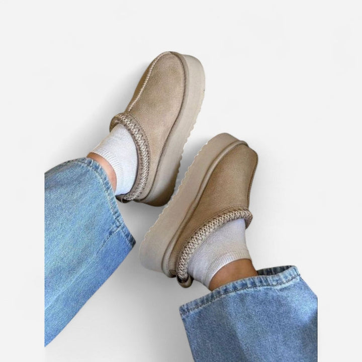 Aeloria | Bequeme Wildleder-Hausschuhe mit Wollfutter