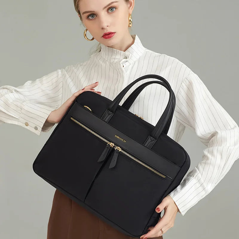 Bogota | Leichte Laptoptasche mit Fächern