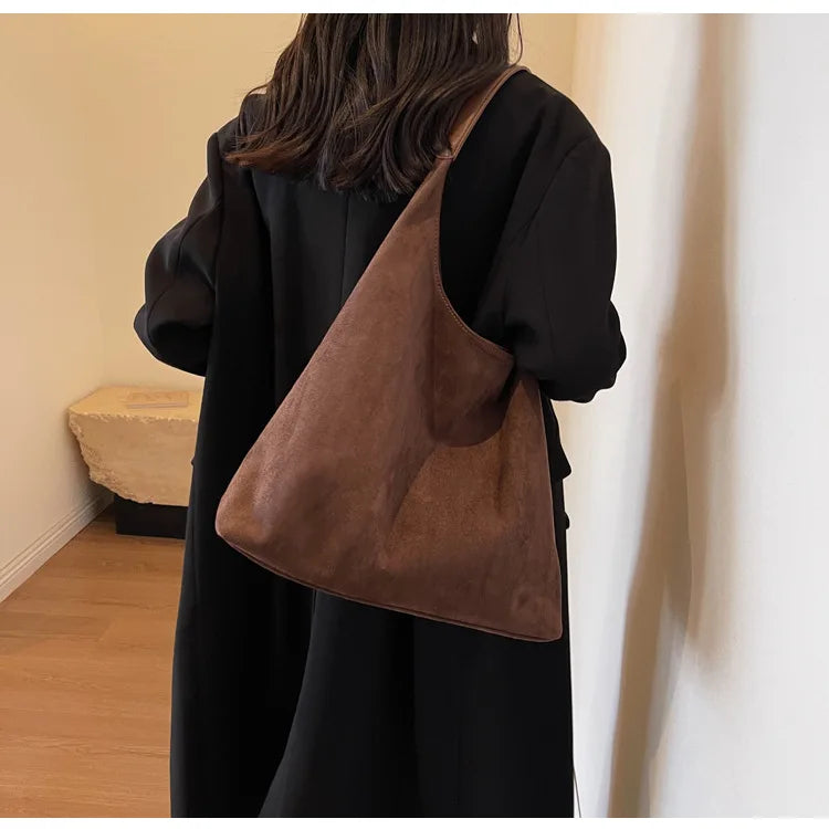 Rome | Elegante Wildleder-Umhängetasche