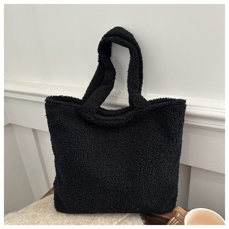 Kassel | Fluffige Teddy Schultertasche