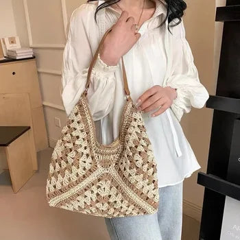 Malaga | Handgewebte Stroh-Bohème-Tasche