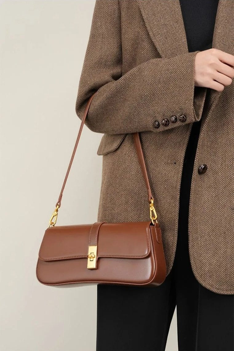 Lindi | Elegante Baguette-Ledertasche mit Schloss