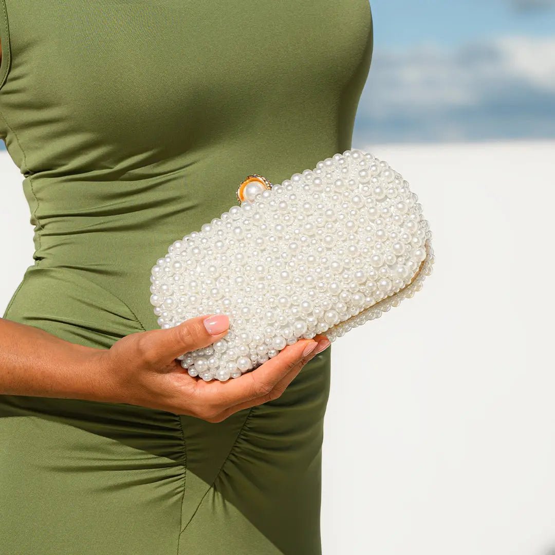Whitehorse  | Perlen‑Clutch mit Gold‑Rahmen