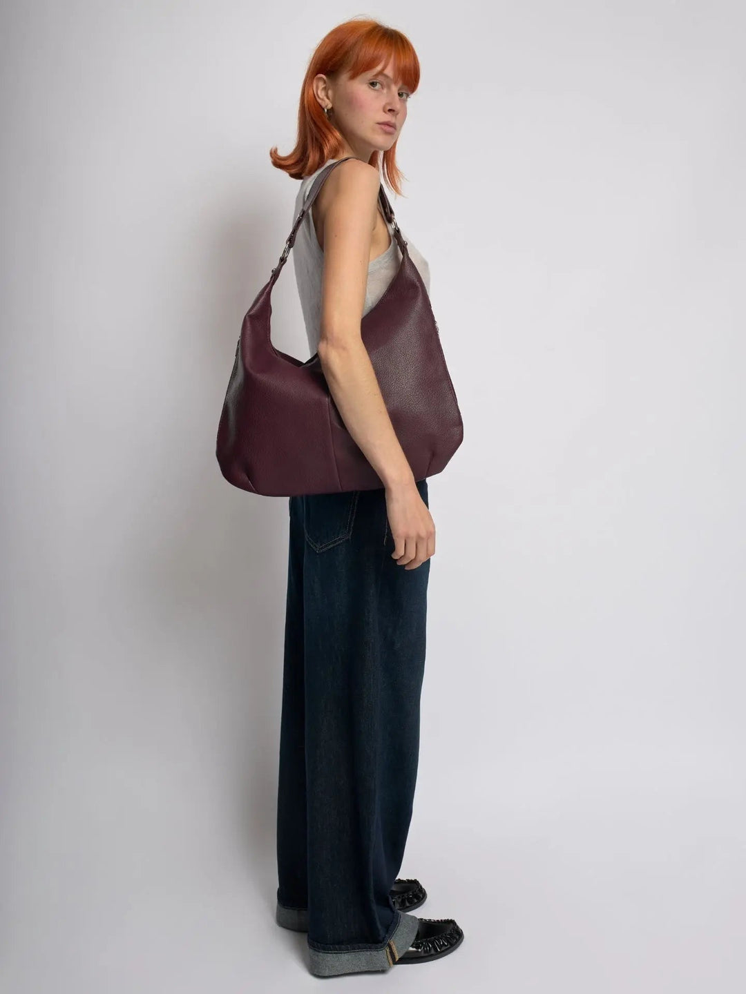Teresina | Schlichte schwarze Leder‑Hobo‑Bag