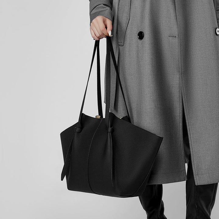 Sohar | Schwarze Leder-Tote mit Beutel